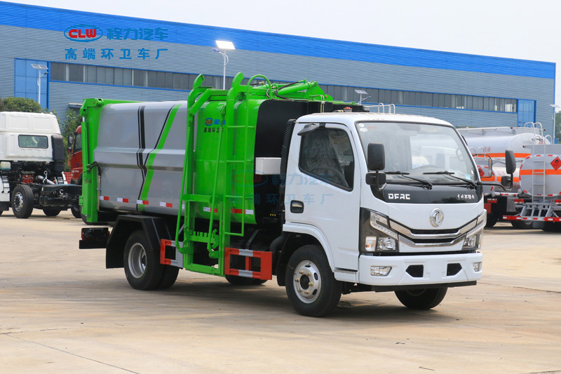 東風(fēng)小多利卡側(cè)裝壓縮式垃圾車