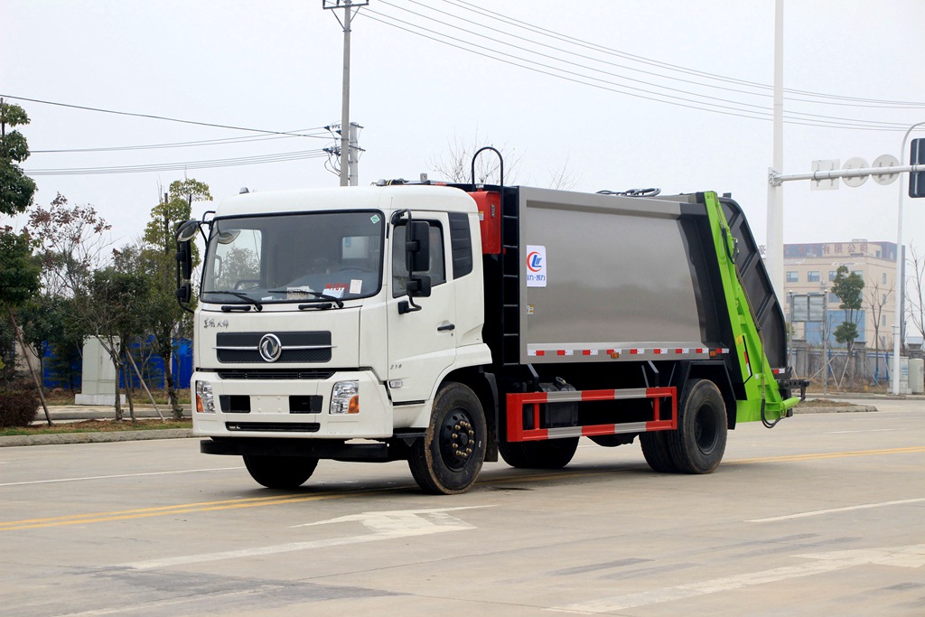東風天錦壓縮式垃圾車