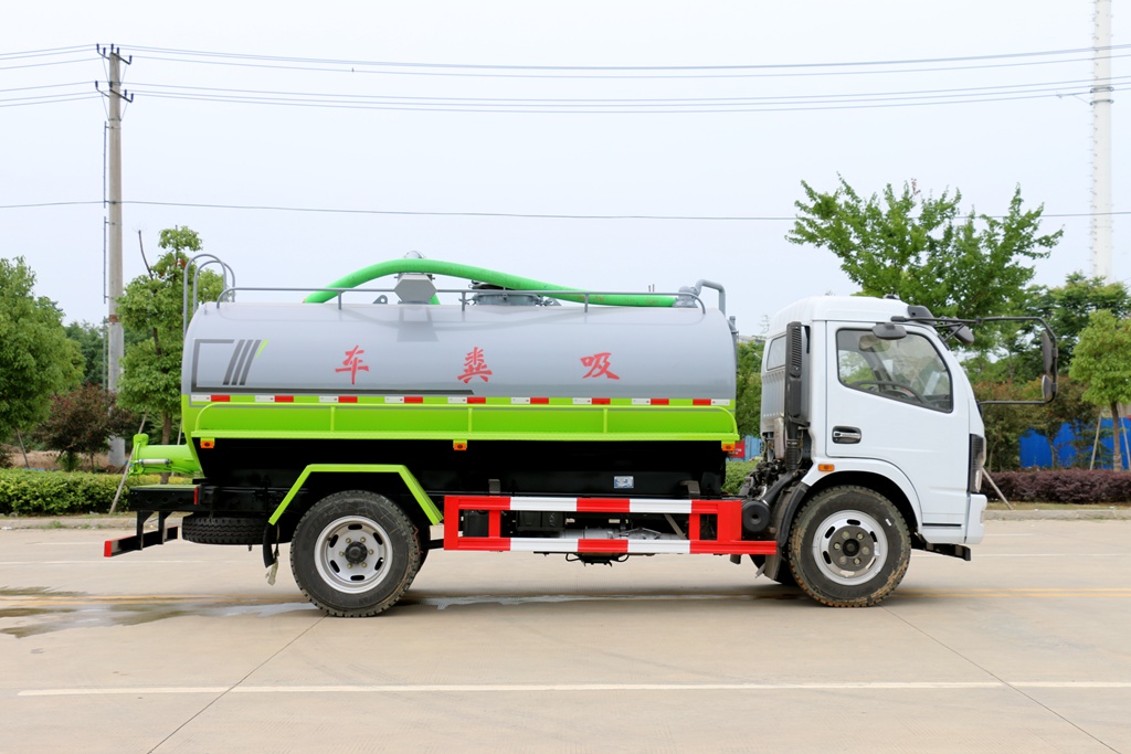 東風(fēng)大福瑞卡吸糞車 東風(fēng)大福瑞卡吸糞車